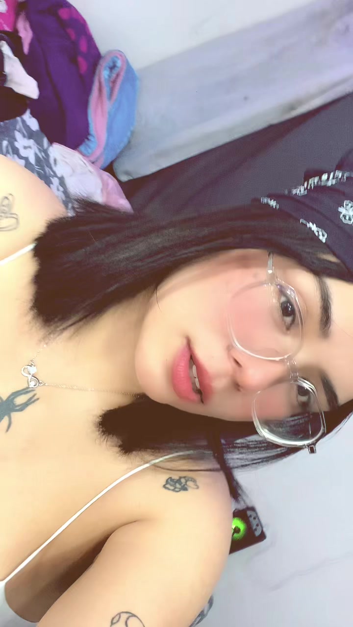 @๐ฌ๐๐๐ค