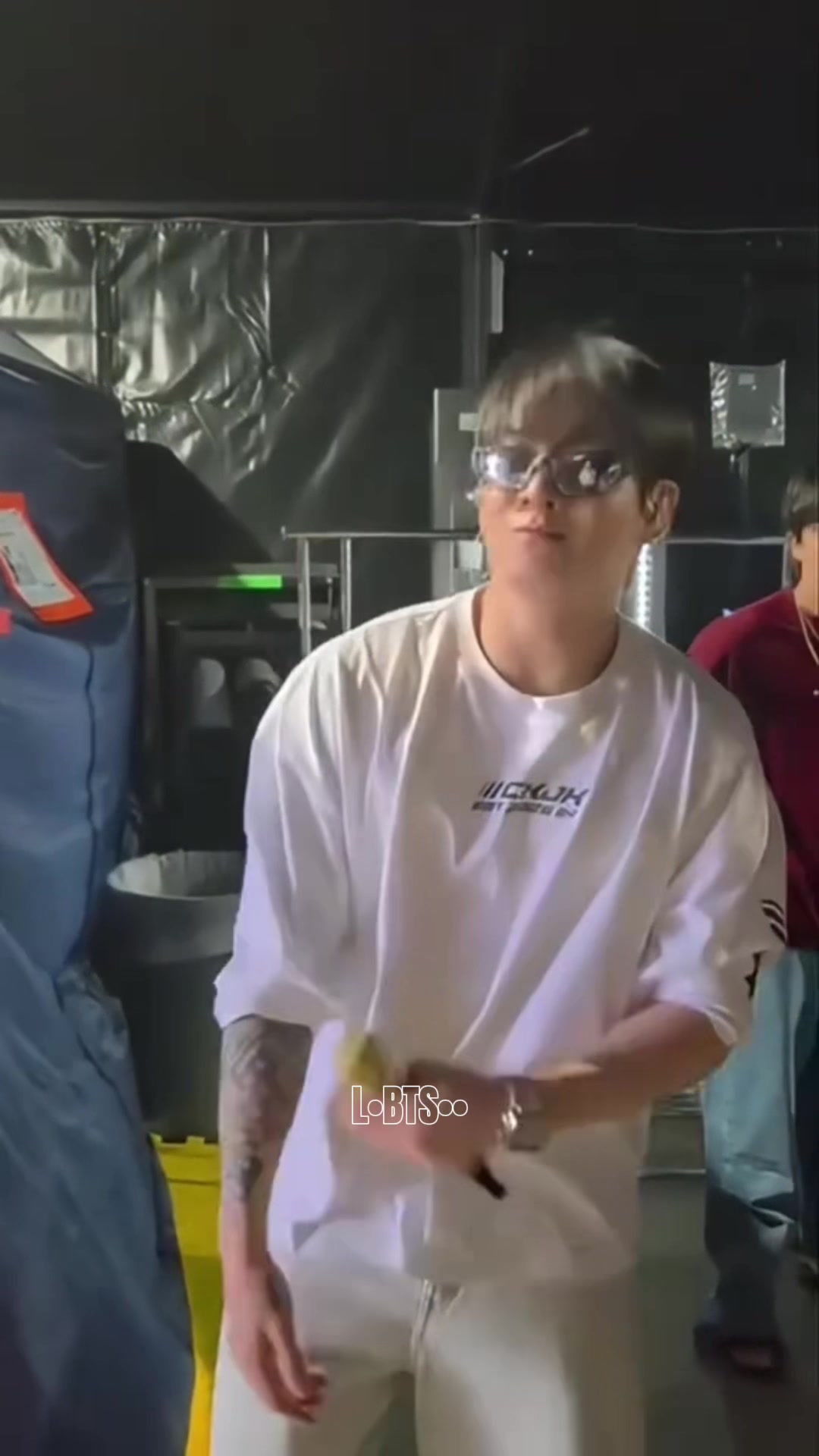 @L°BTS°°