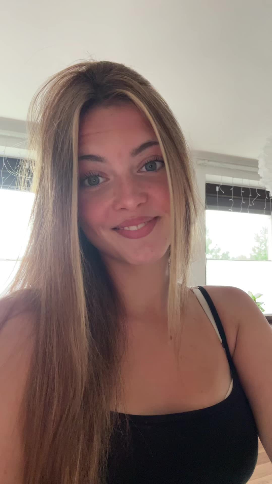 @𝐟𝐞𝐥𝐢𝐜𝐢𝐚