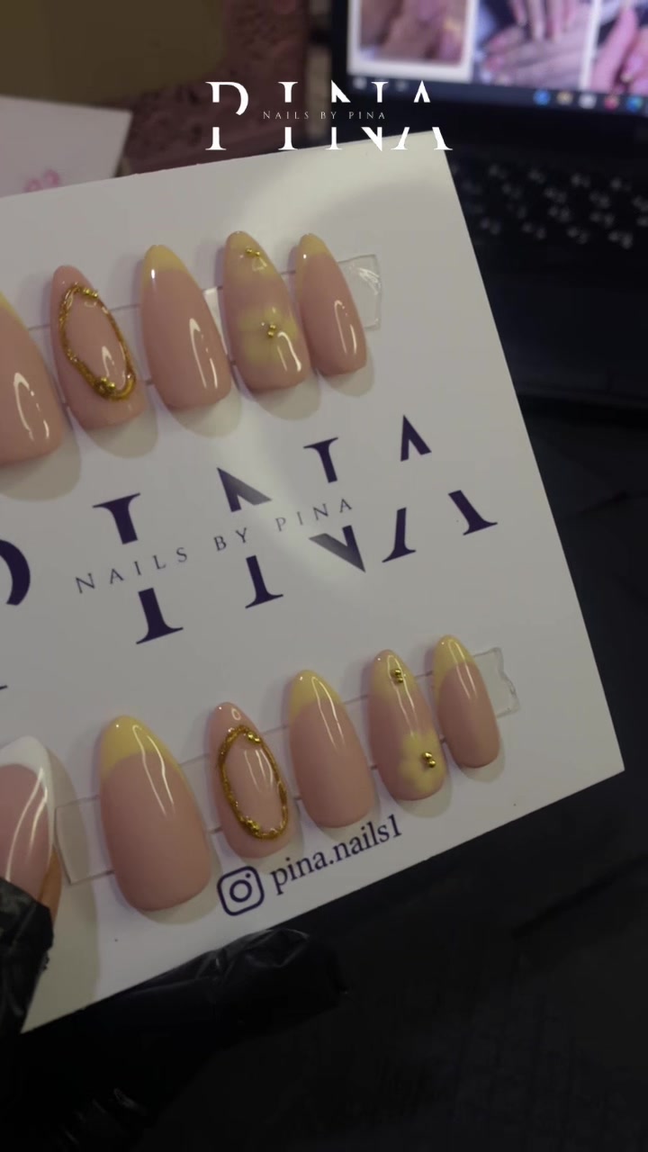 @Pina.Nails