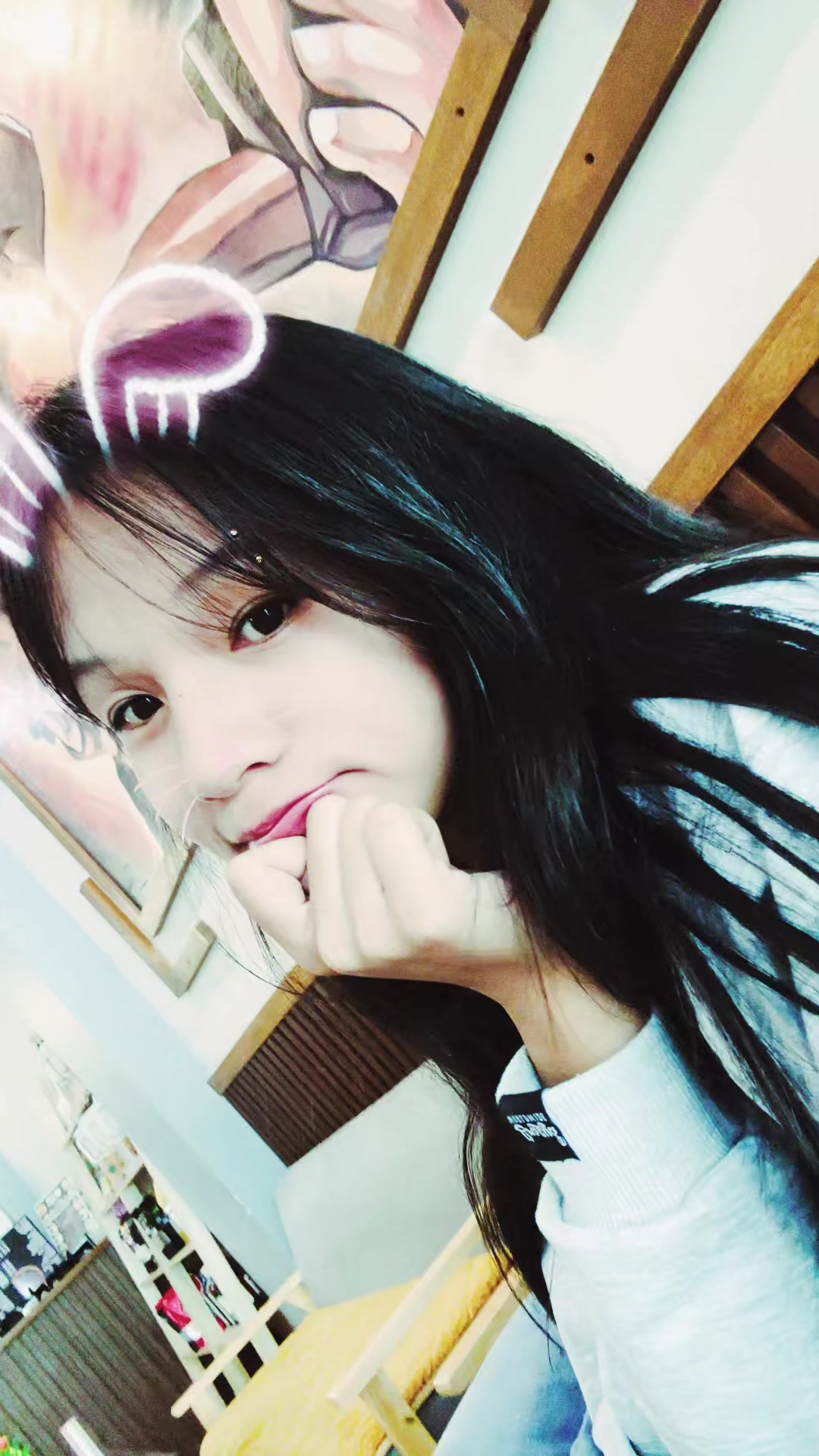 @litchownie.
