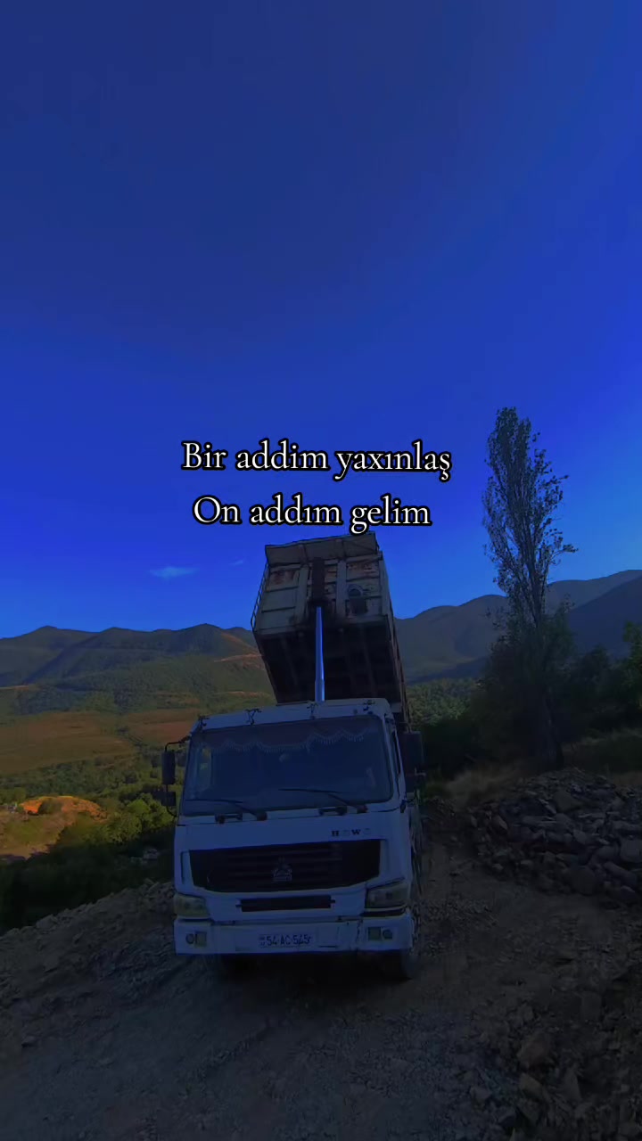 @𖣂