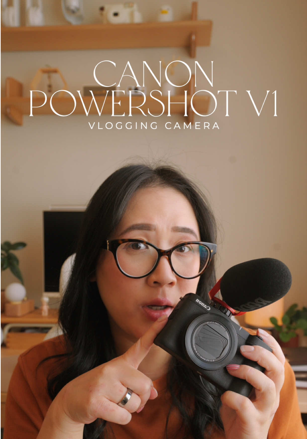 @Holly | Desk, Tech + Tips
