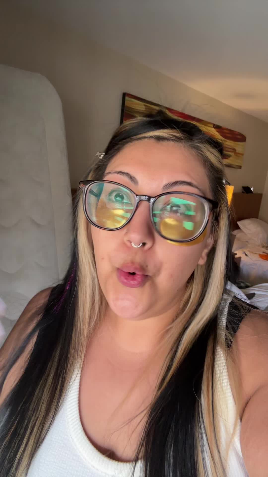 @Vanessa ✨🪩