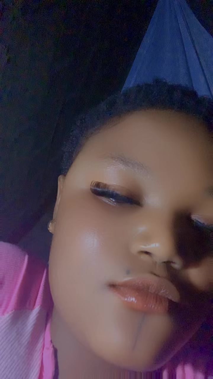 @Anikeade💕💕🥹