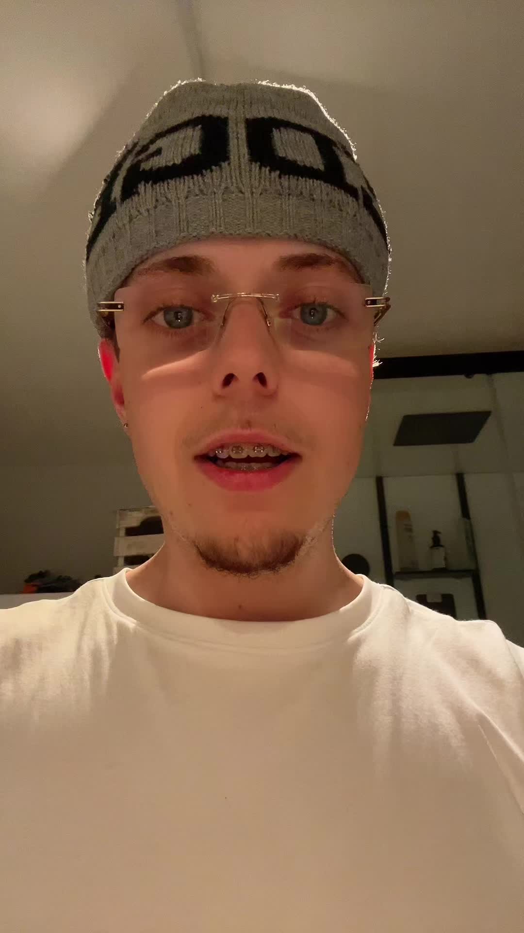 @aqstrakt
