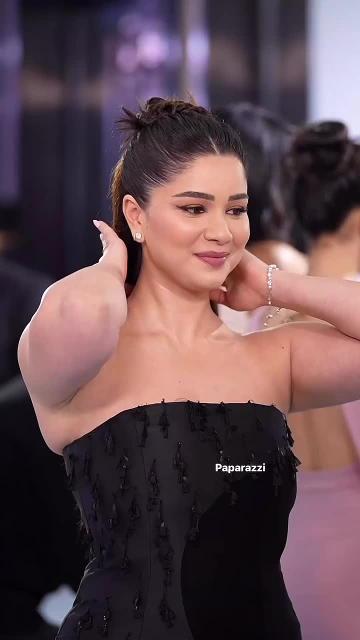@Bollywood_Stars