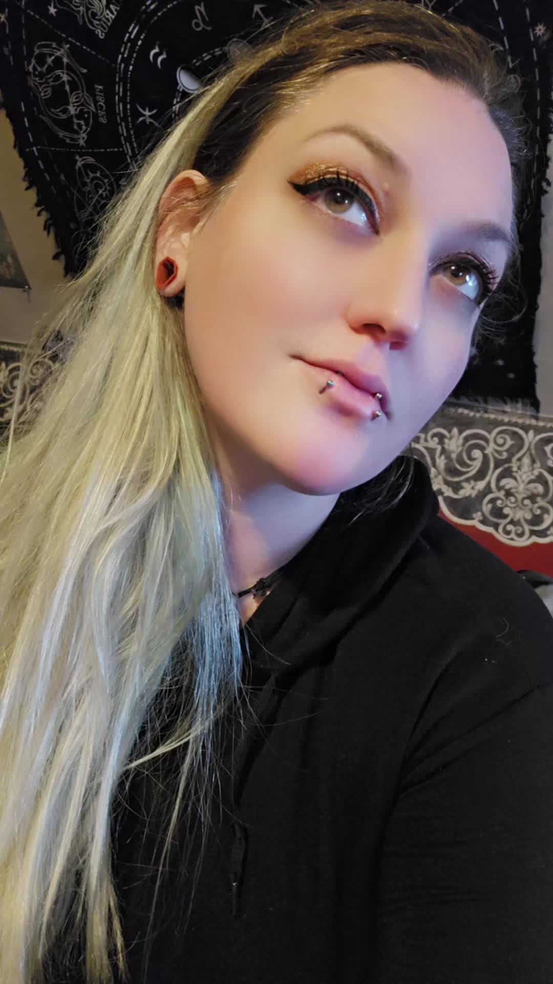 @LyssTheBard