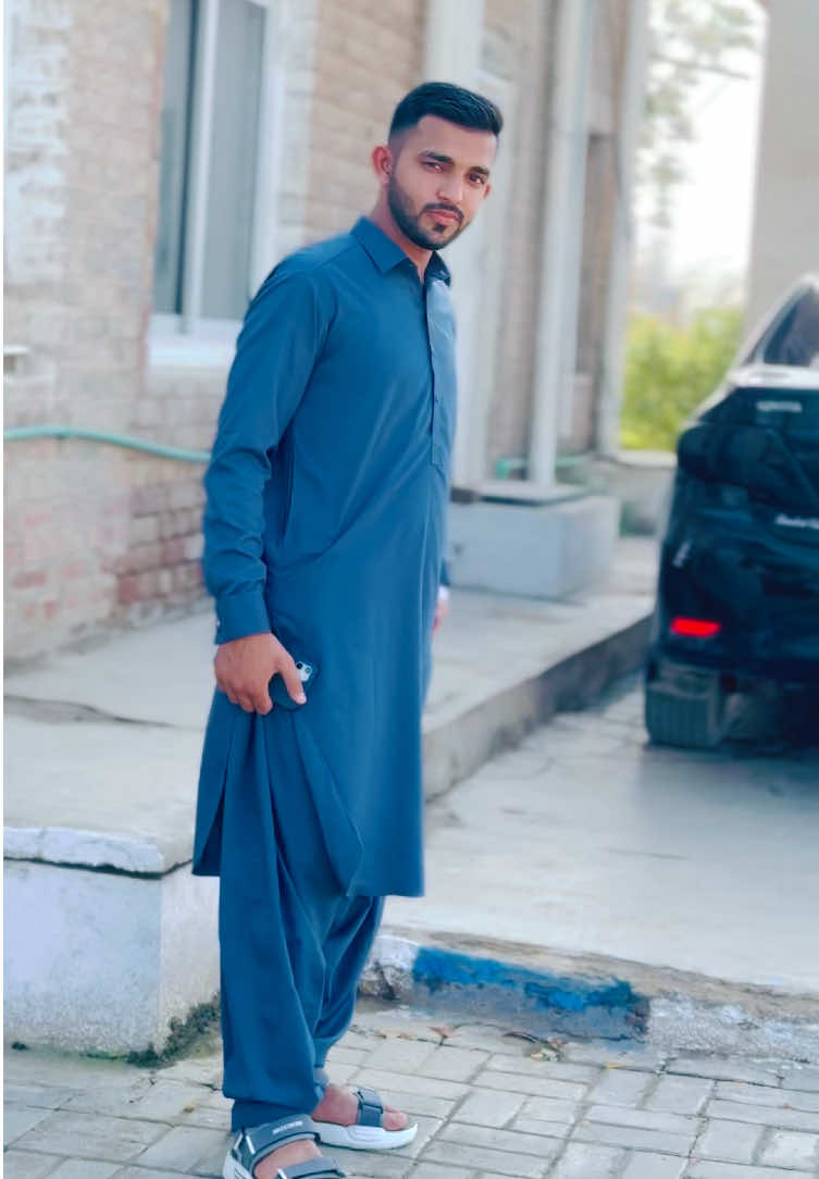 @Awais_Lashari🥀