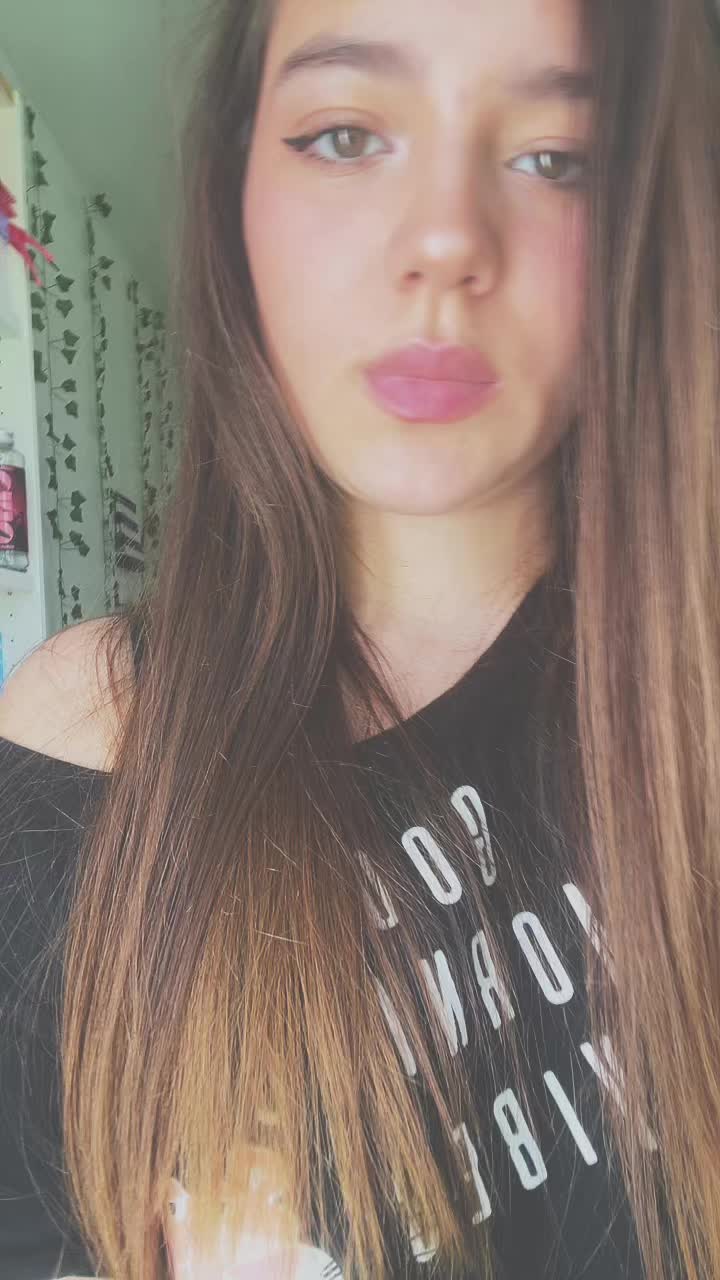 @𝓜𝓮&iuml;-𝓛𝓲 𝓛𝓸𝓾 💋