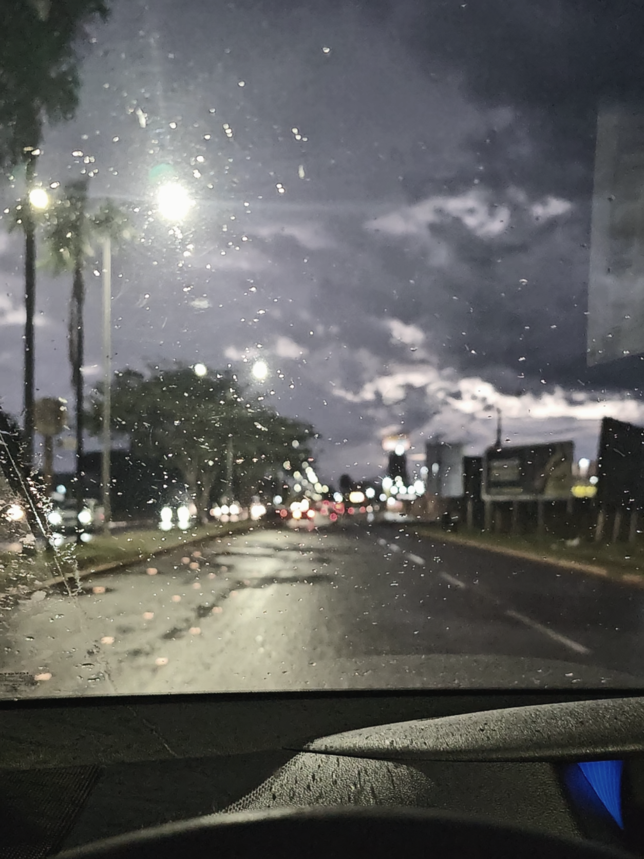 @De Moto? Pra onde?