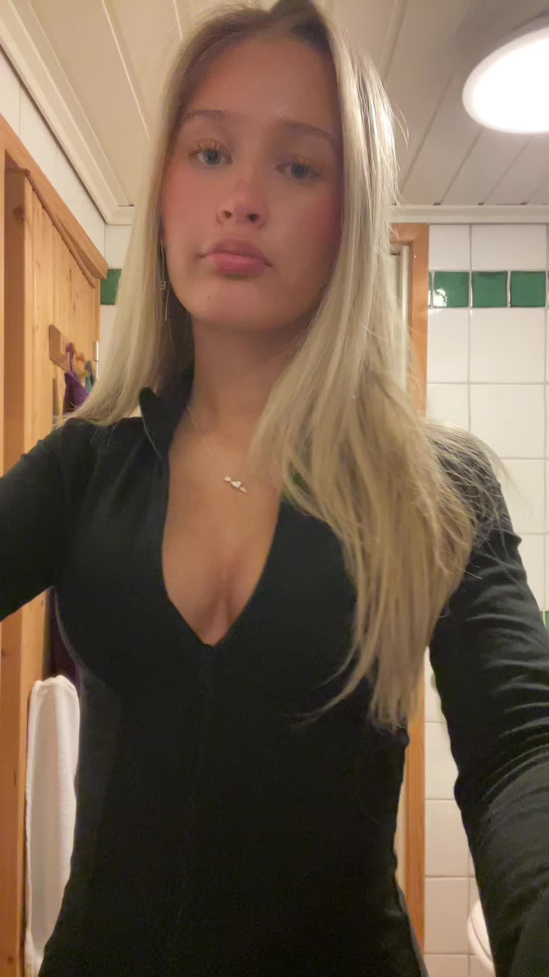 @Emsi Larsson👀