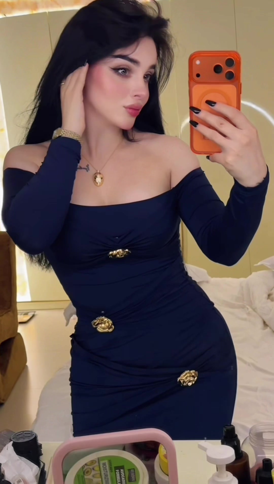 @Model rena