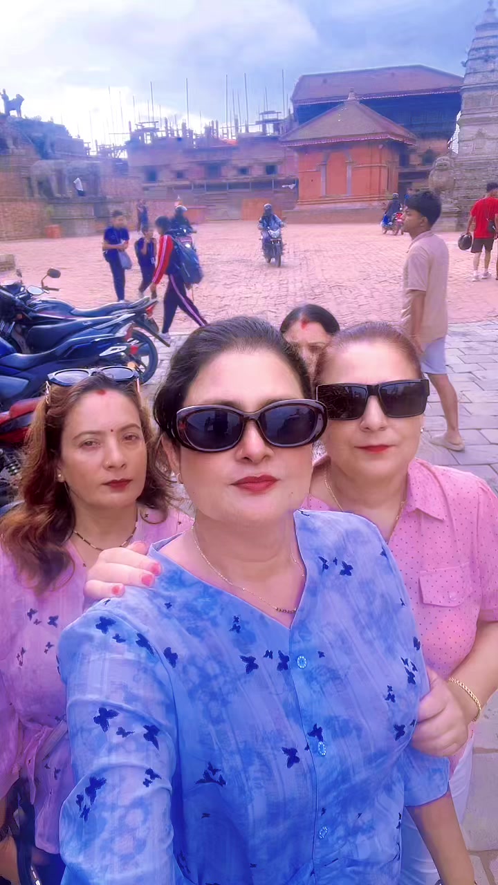 @santoshi_khadka