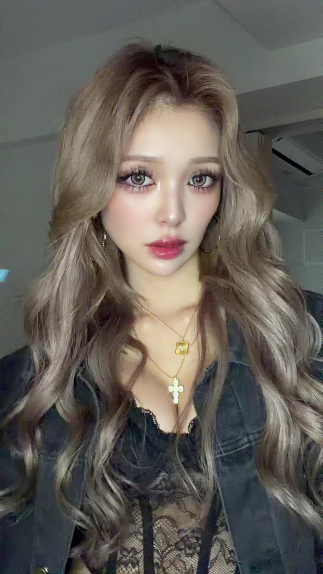 @マユ