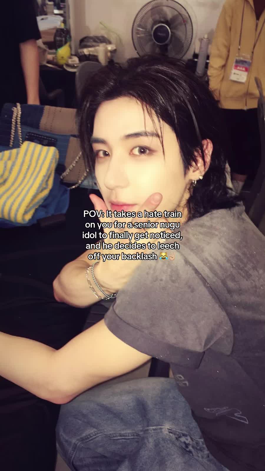 @𓉞