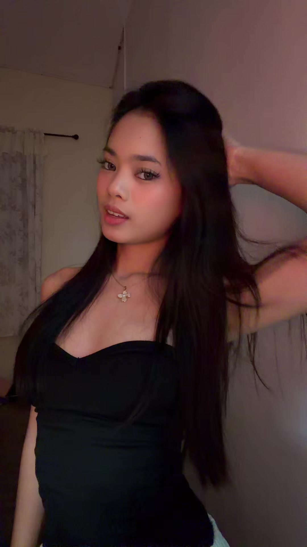 @Ella โ