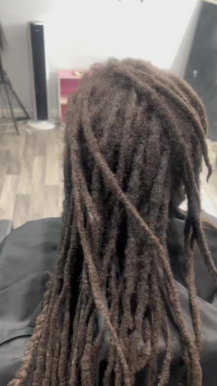 @_theyloveyanaa