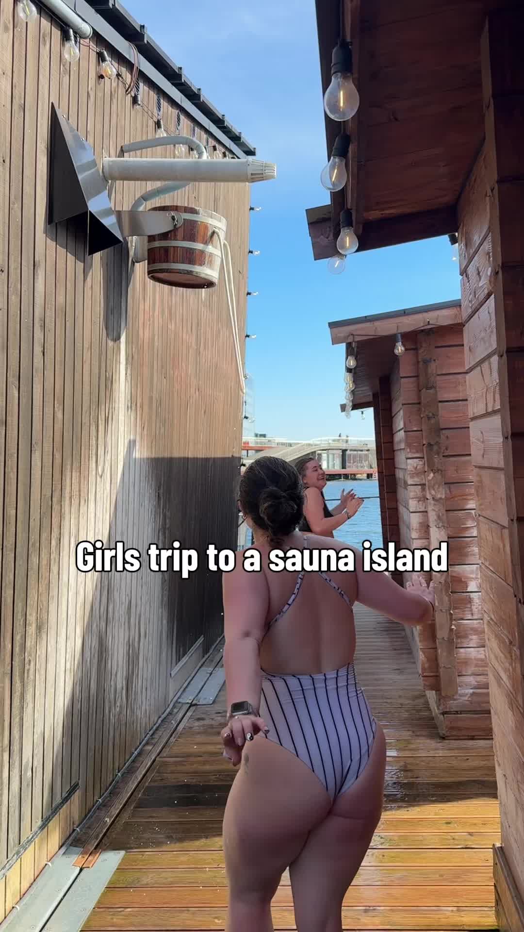 @AlliMags