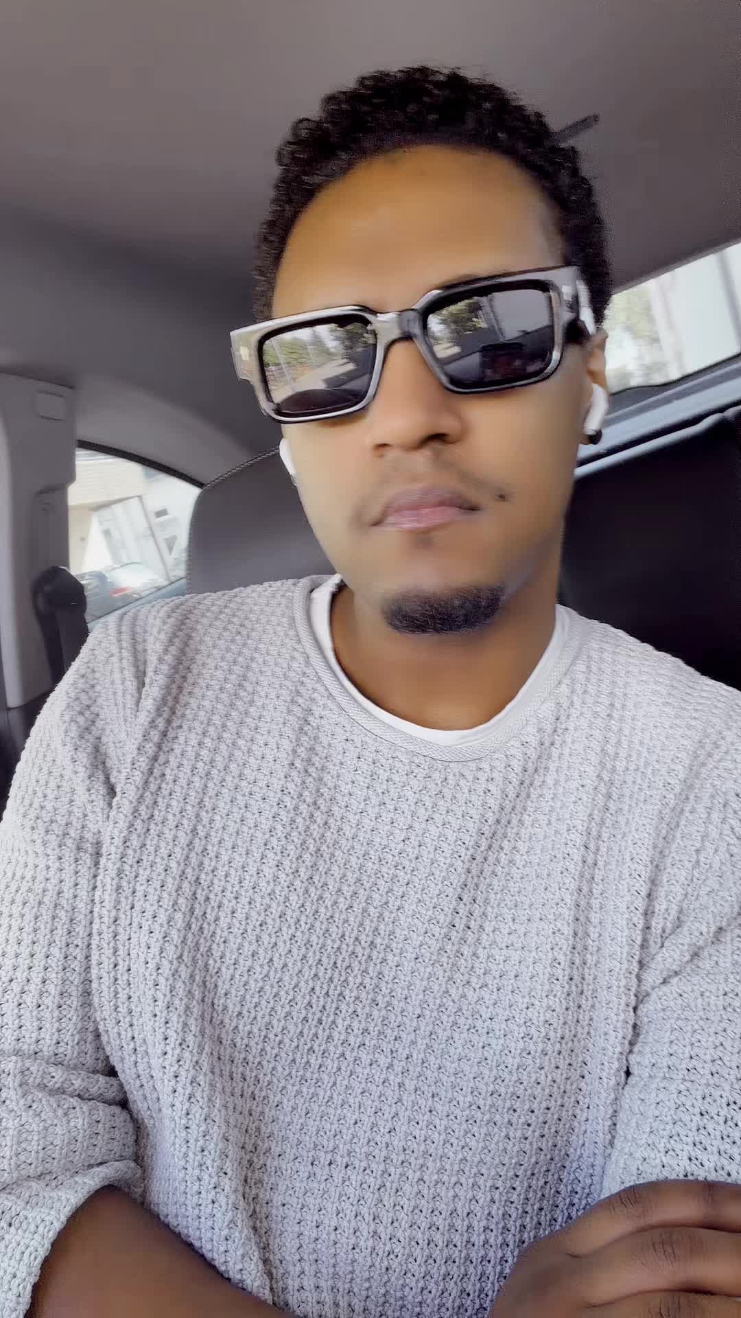 @waሴ