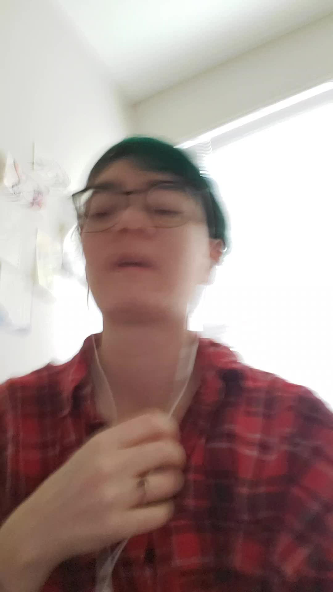 @akwardLesbian