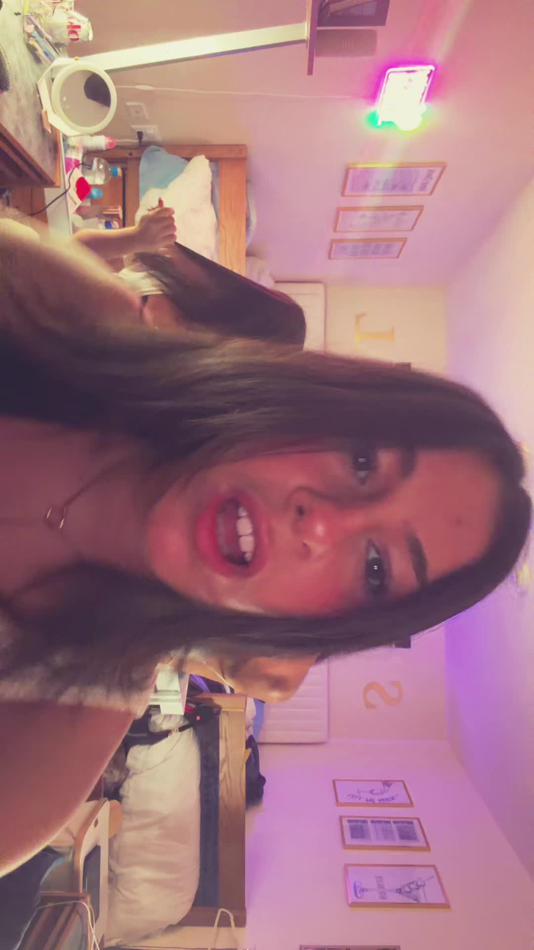 @sydneystern