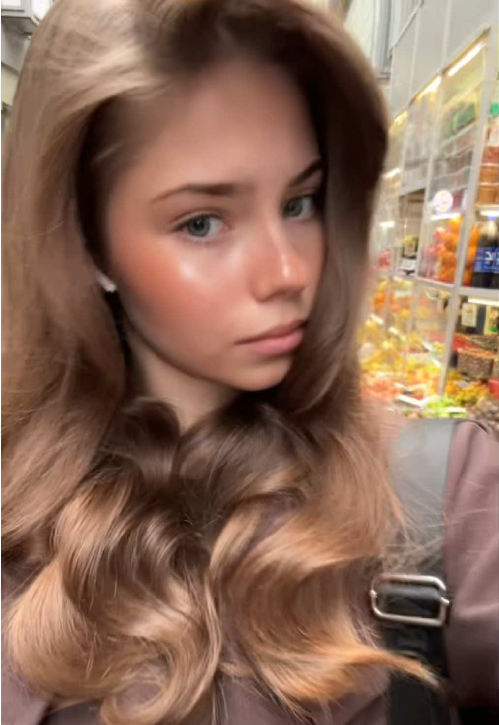 @Elisv_