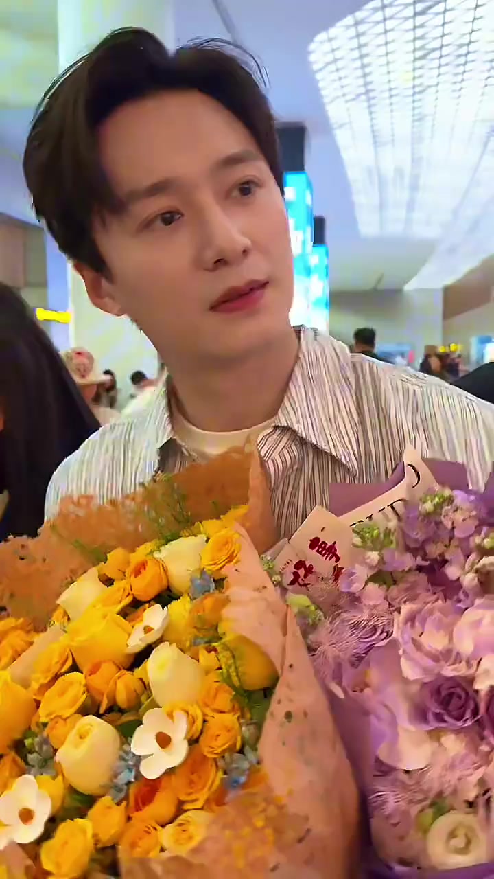 @🌷ʏɪɴɢʏɪɴɢ🌷 ghệ đẹp Trinh ca