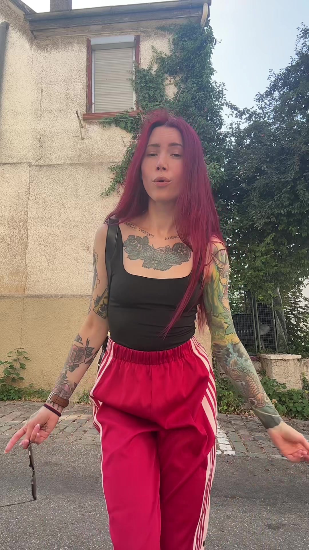 @Vera