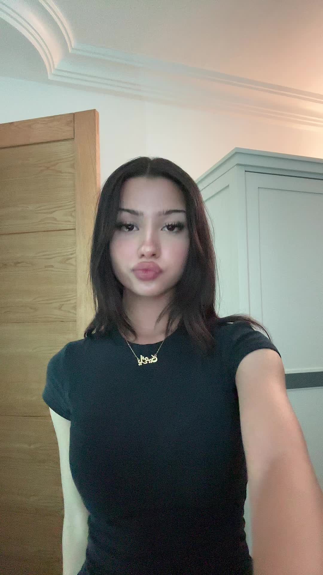 @yasmine
