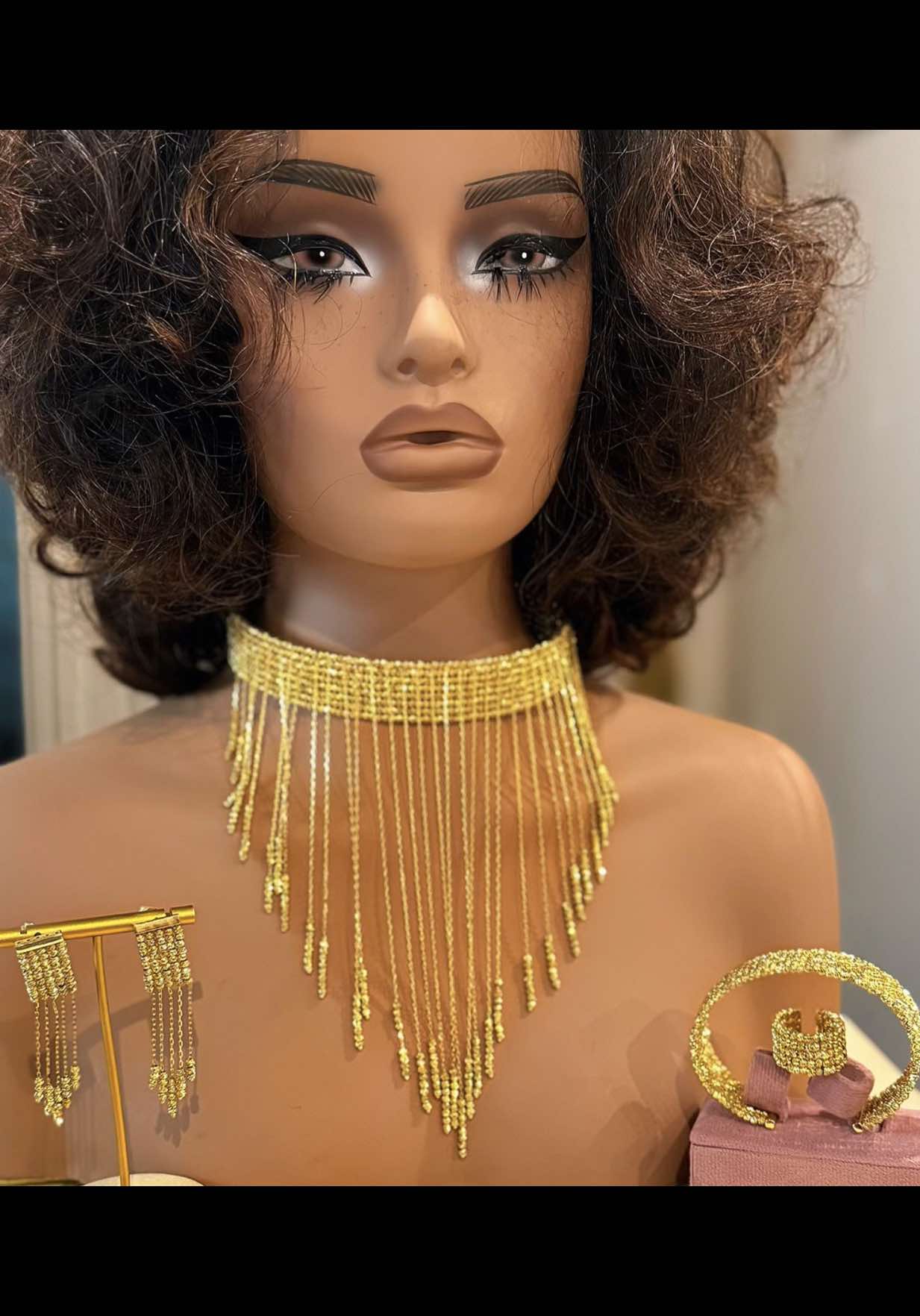 @DefPopBySamira✨