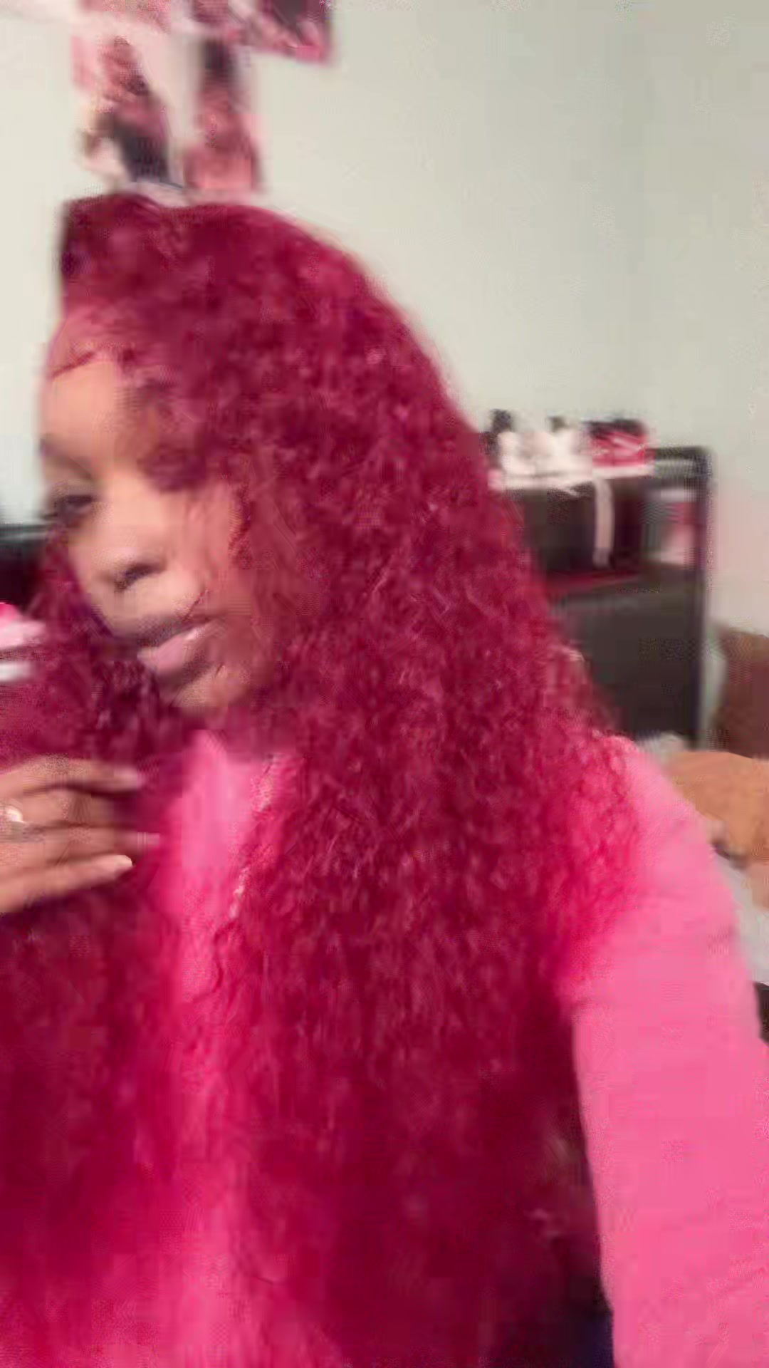 @femaleehendrix__