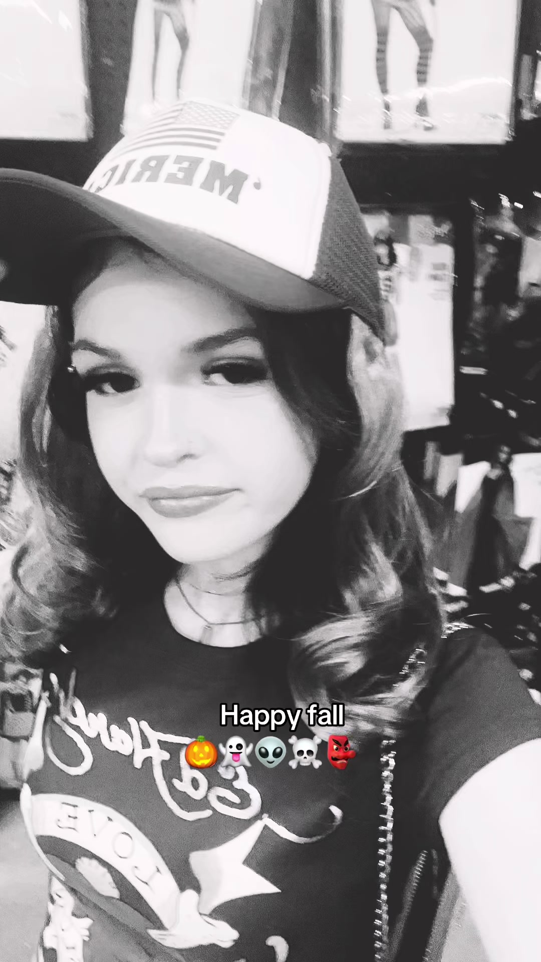 @🦄Poppy Miller🎭 (emo twig)