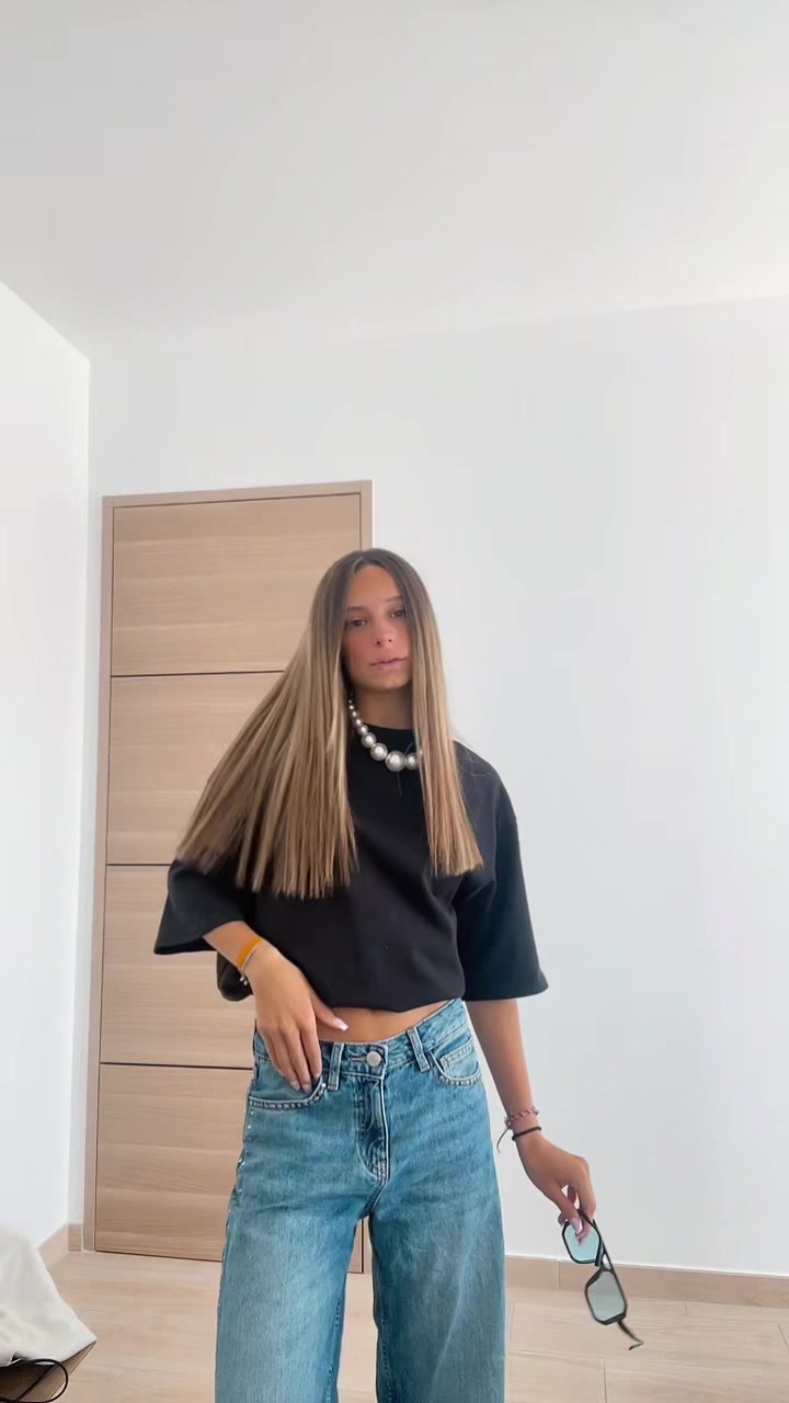 @tess_live973