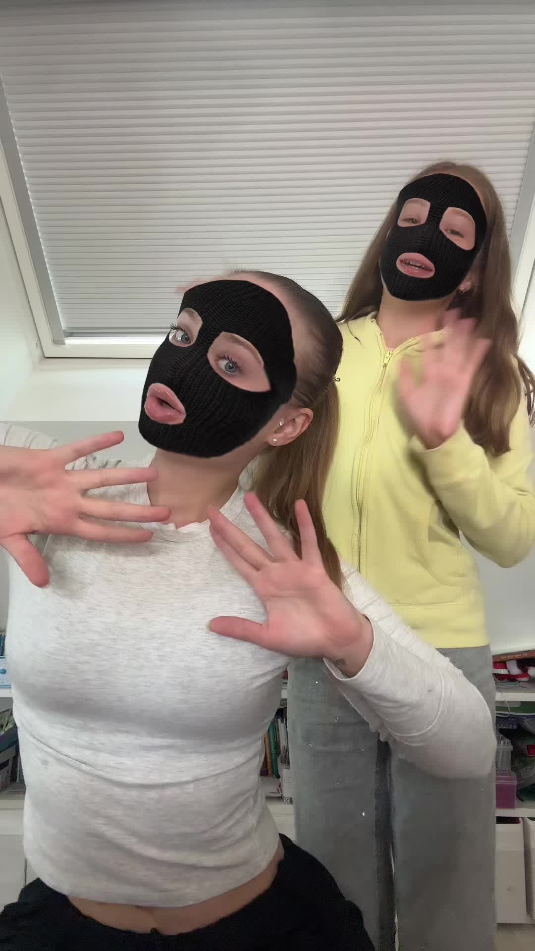 @SweetSisters