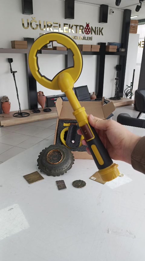 @Uğur Dedekt&ouml;r