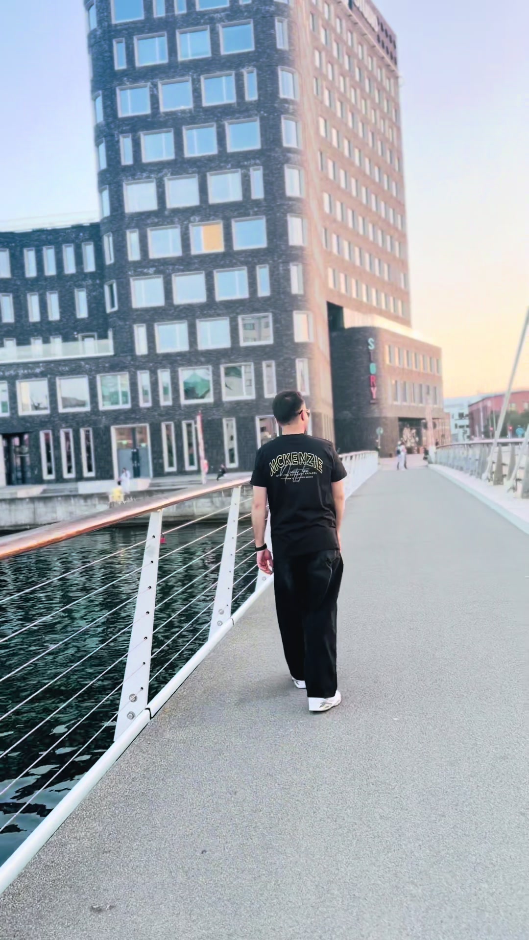@Usman Khan Afridi 🥀🇬🇧