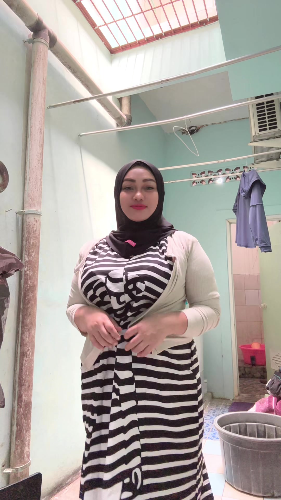 @momihzahwavarel