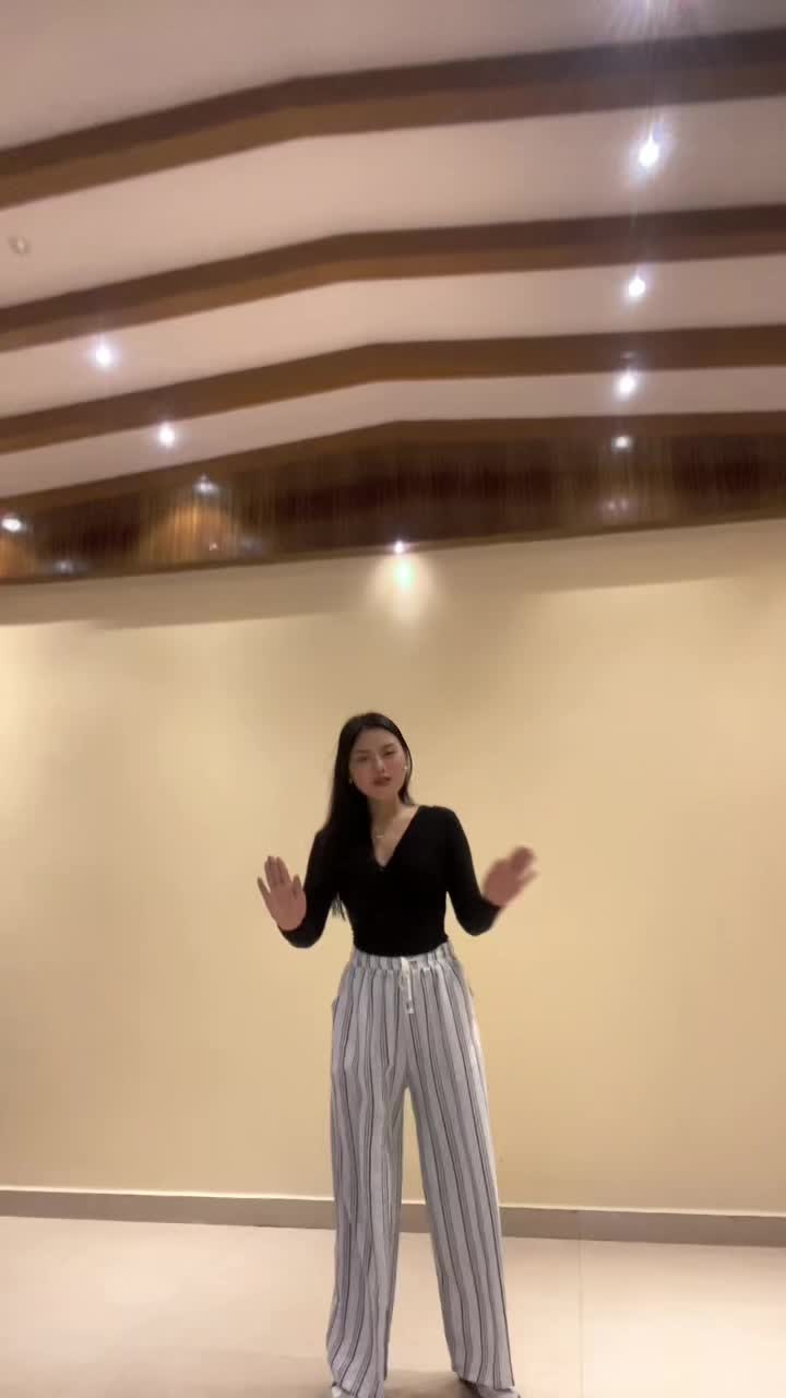 @😻