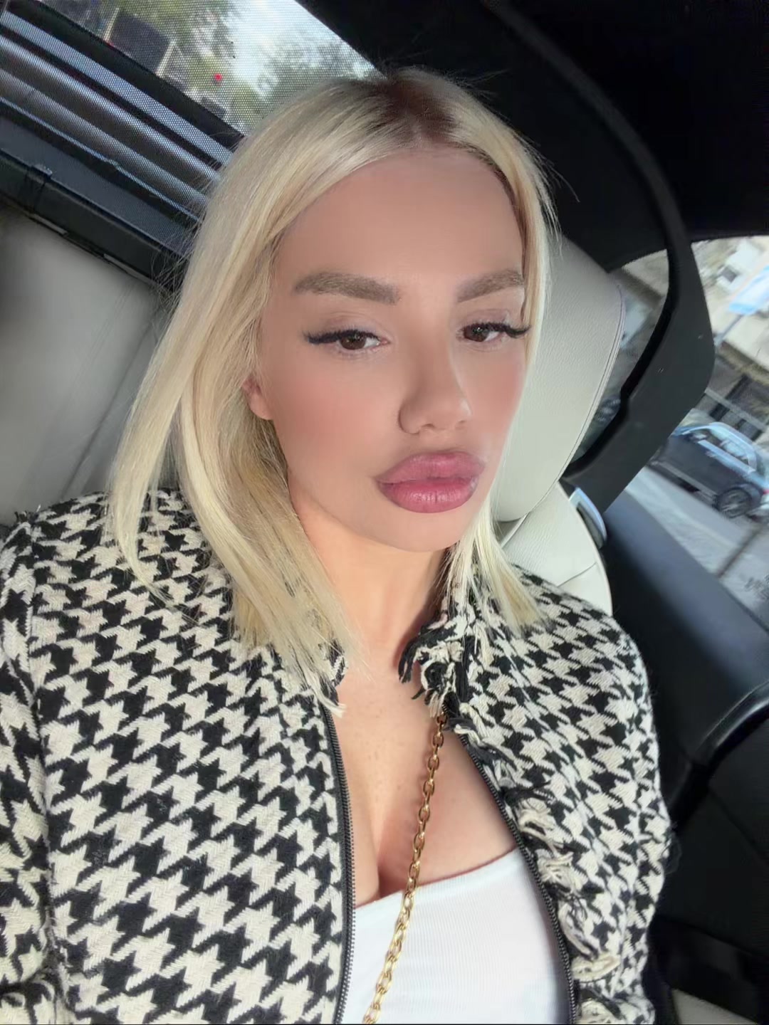 @LaVidaLoca677