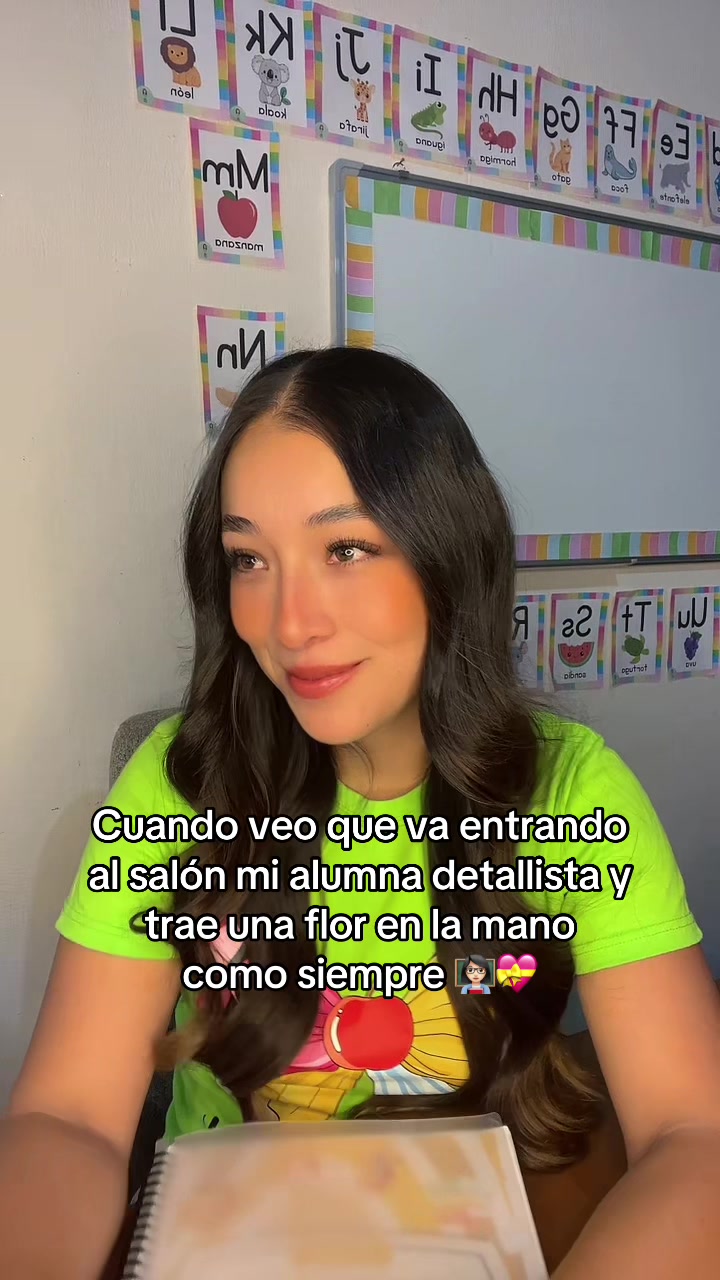 @Maestra Azu 👩🏻🏫🍎