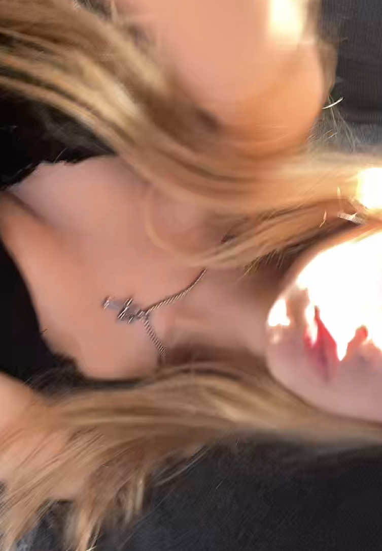 @⋆ 𝐼𝓈𝒶 ⋆