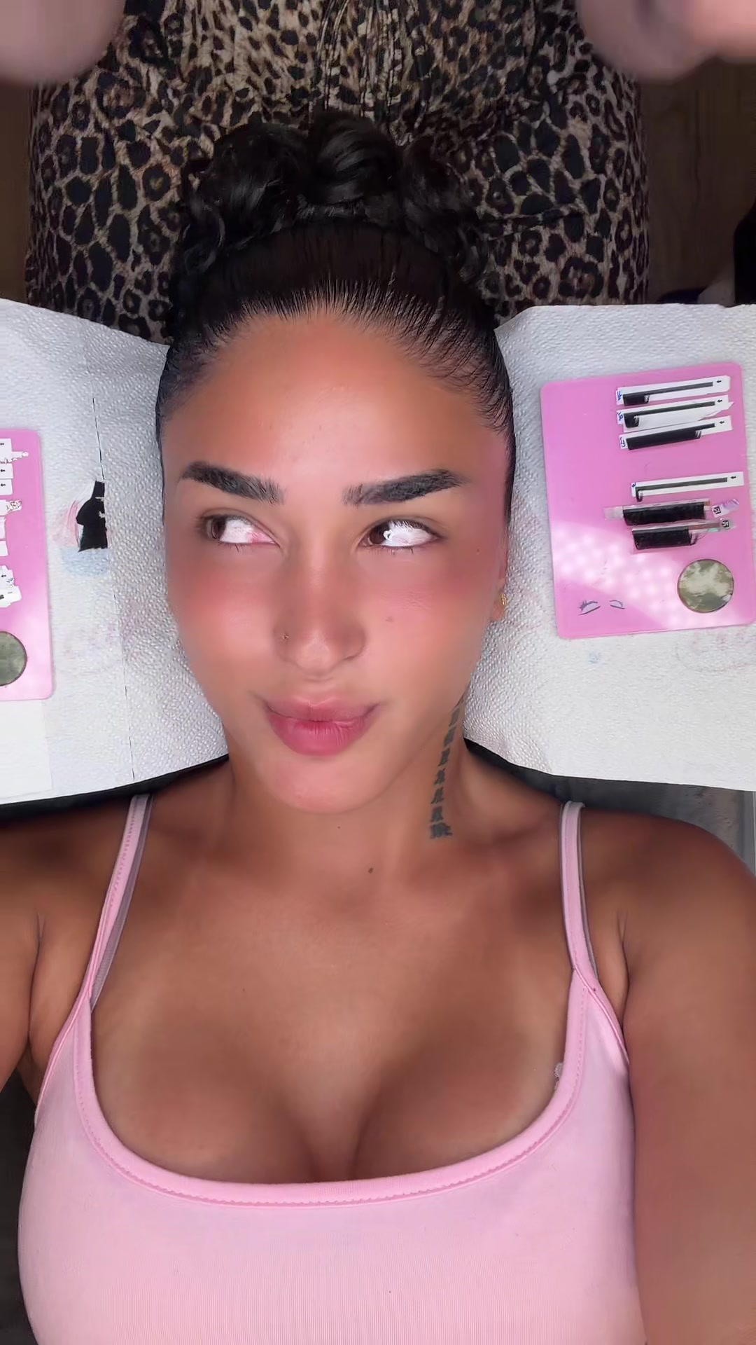 @Vinoschh