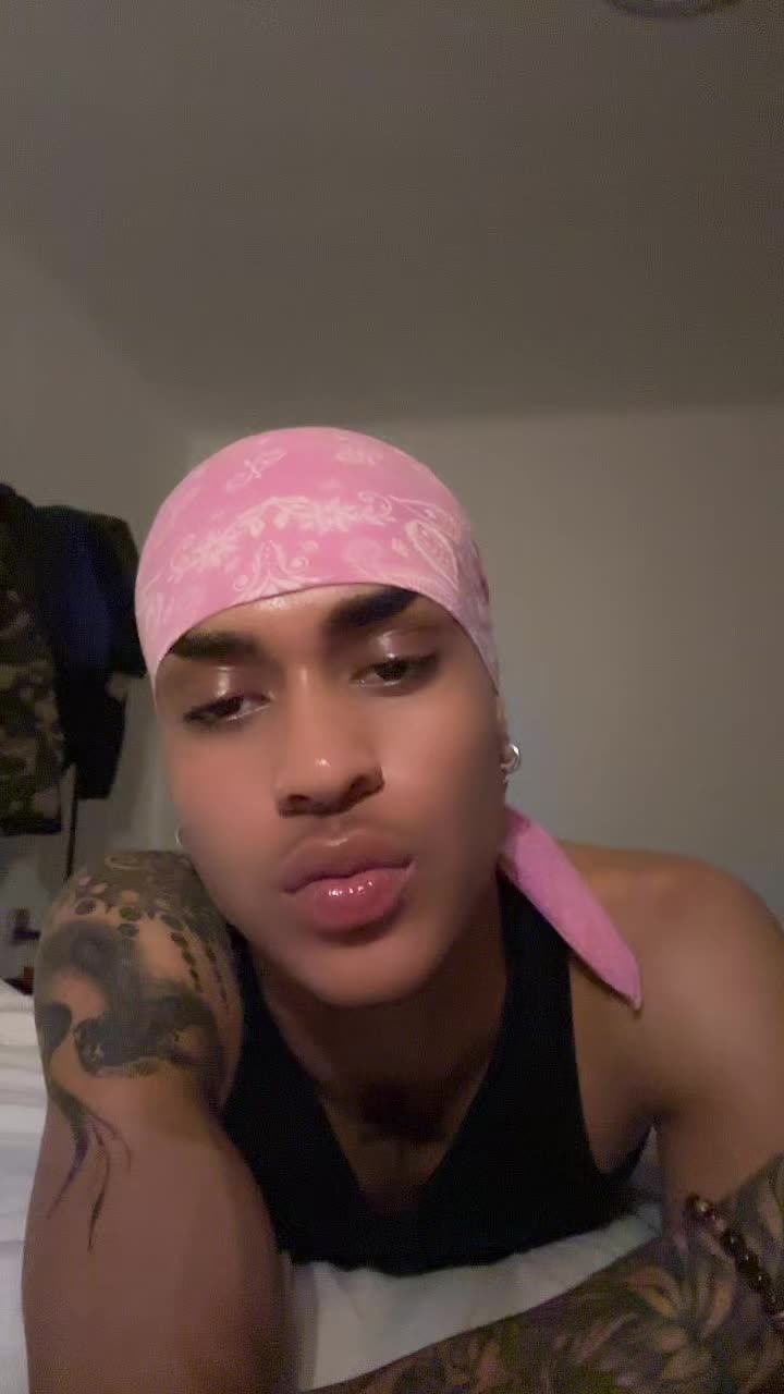 @roseshadou