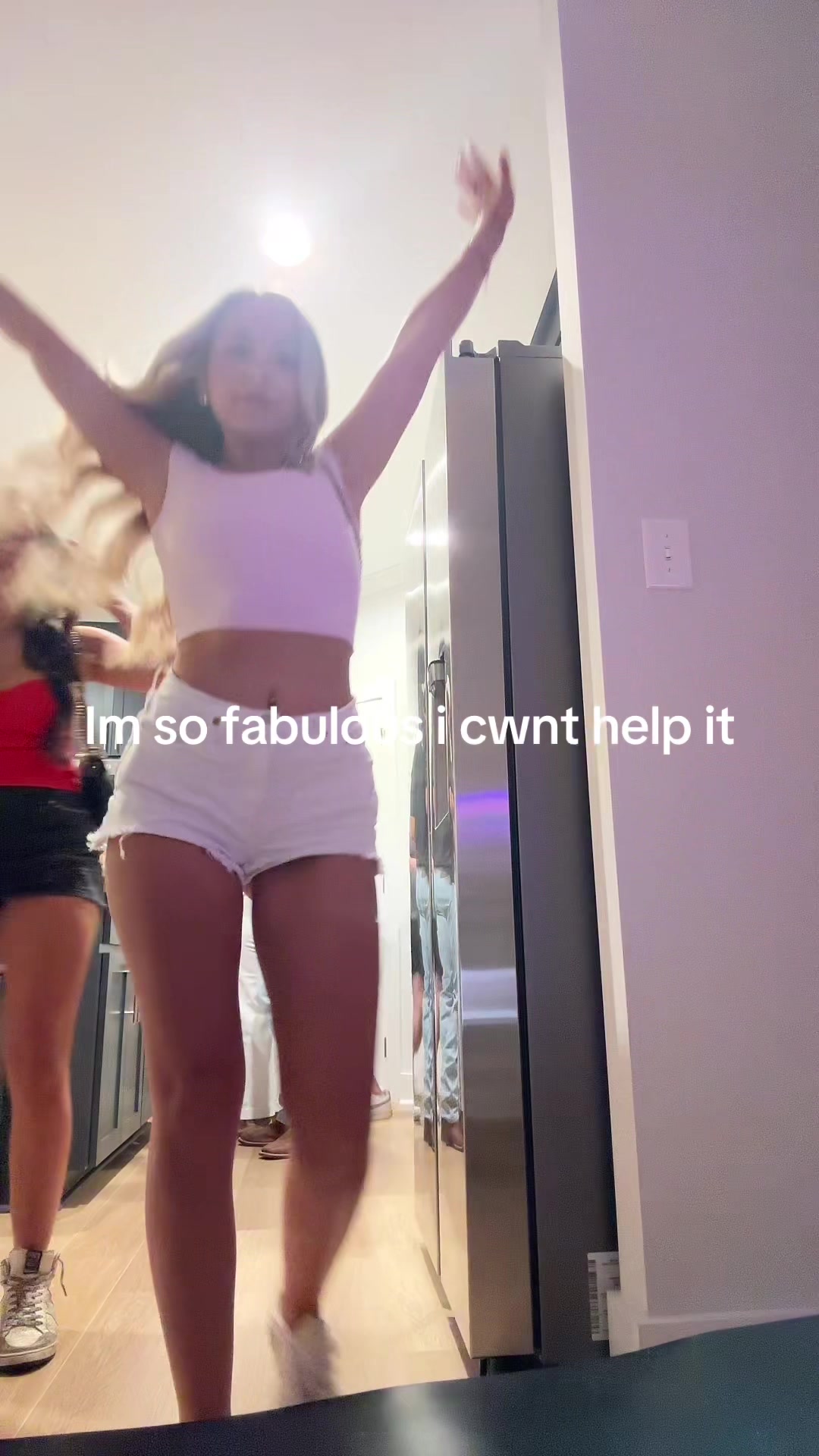@CHLOMONEY$
