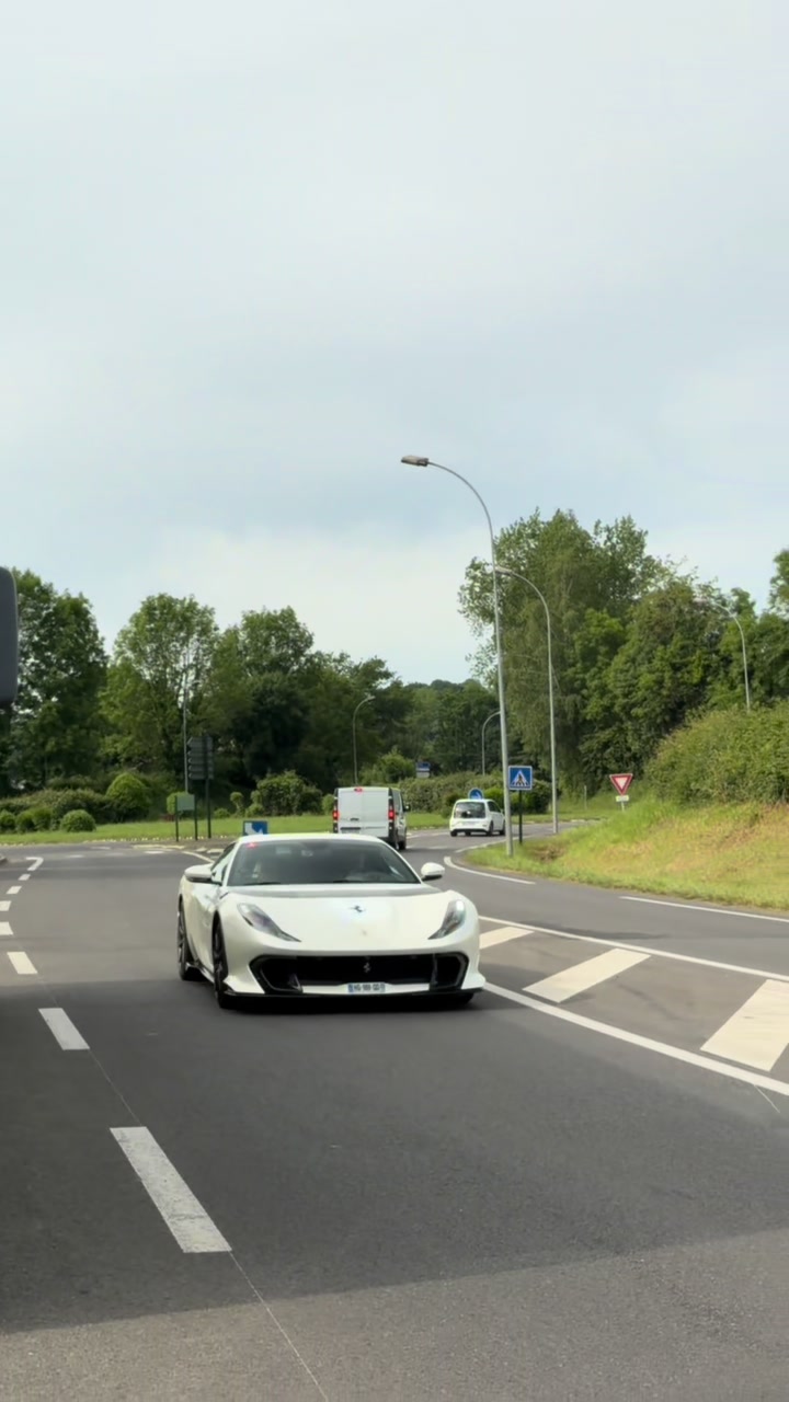 @🏎️Cam Spotting🏎️