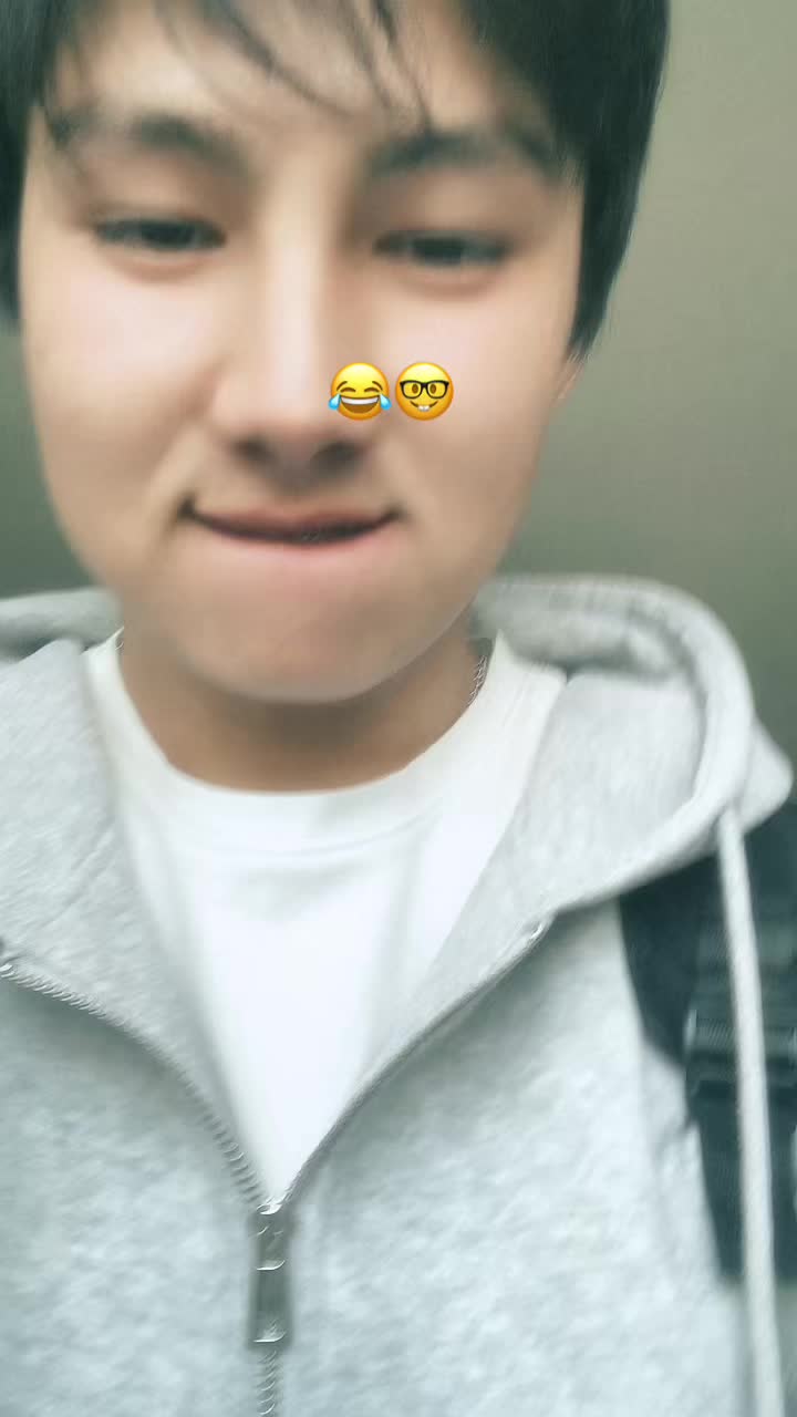 @🦋