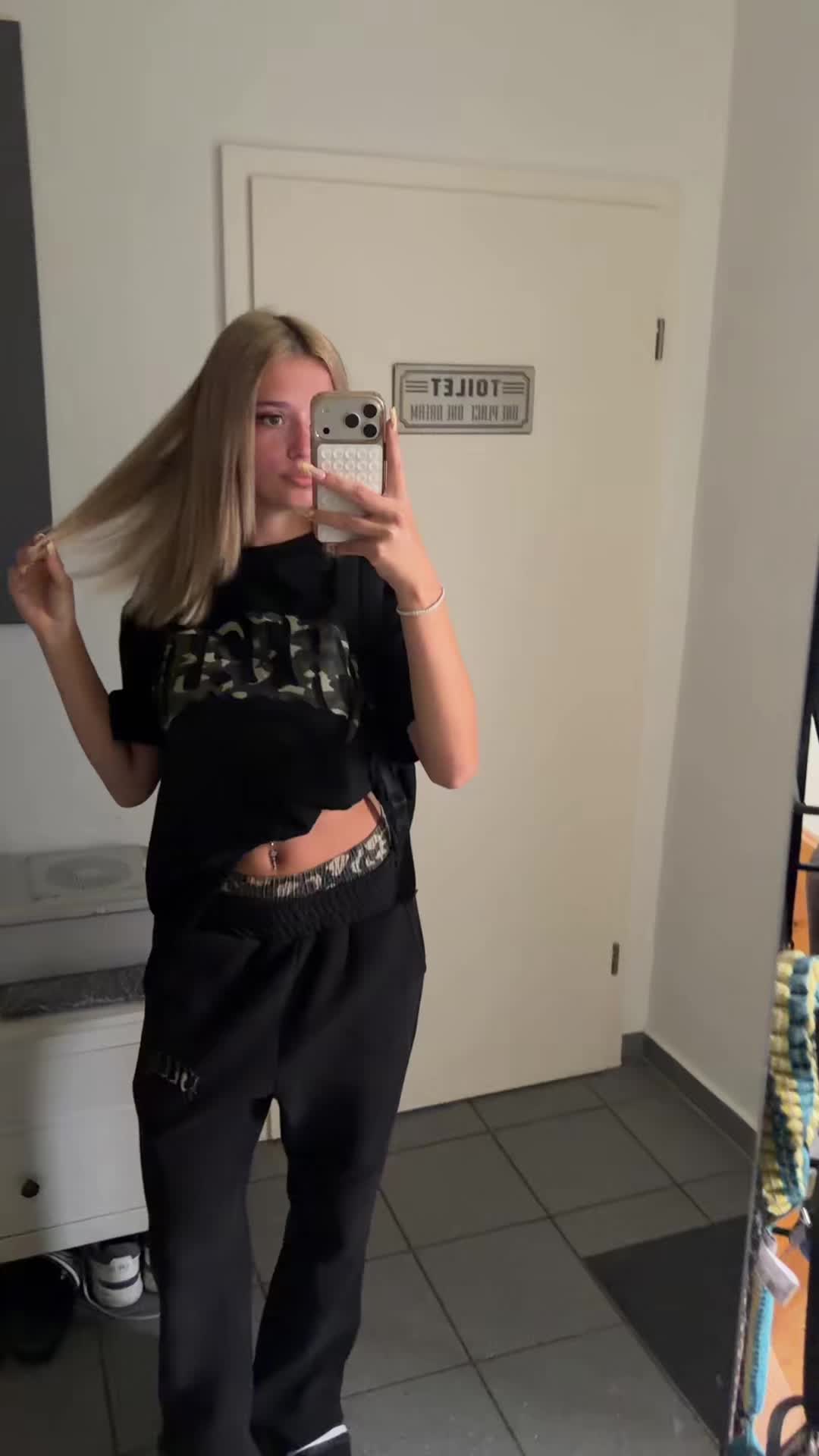@𝒫𝒶𝓊𝓁𝒶