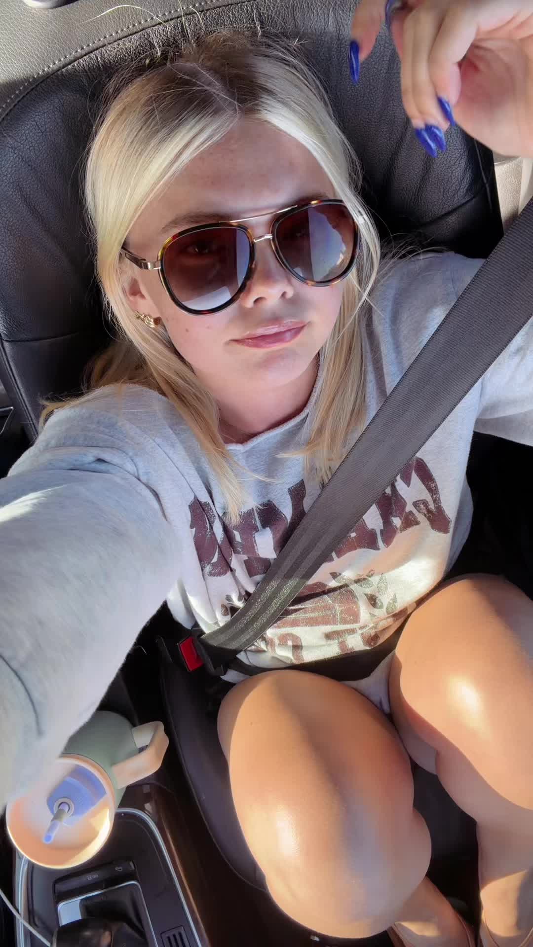 @ibelieveinunicorns0202