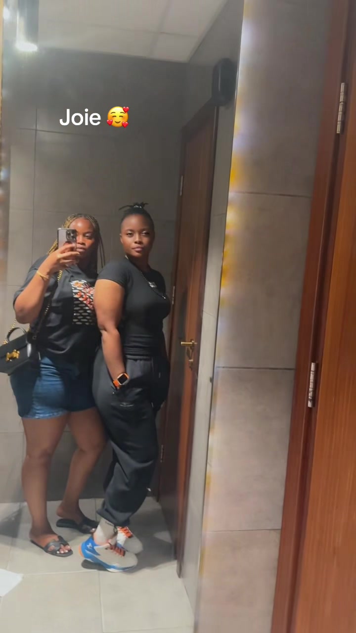 @Charonne Kanii